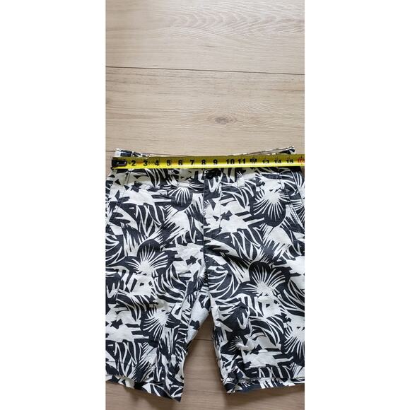 GAP Shorts Lot Mens 29 4pc Floral Geo Mint Brown Tan Chino Lived-In Fit Cotton - Picture 8 of 16